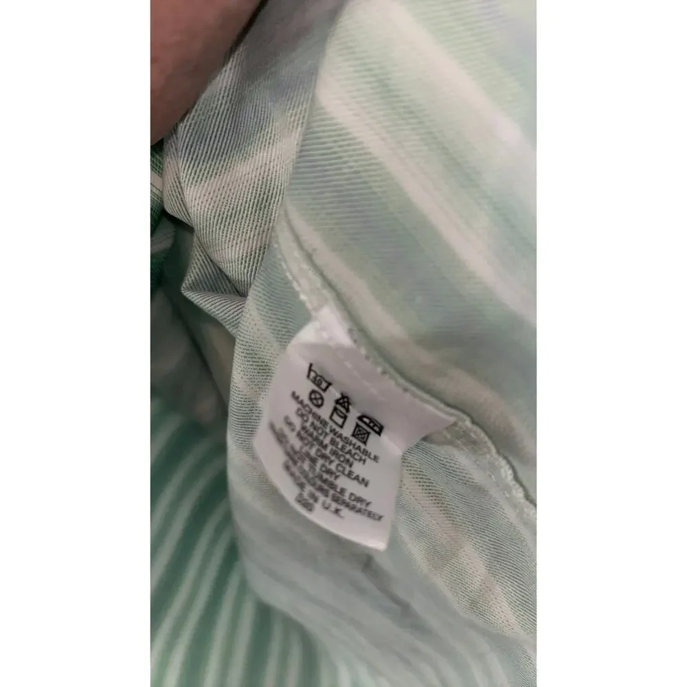 Burberry small green button down UK made - Picture 5 of 7